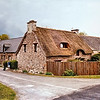 Environs Courtils - La Rive 2002 - Maison au toit de Chaume